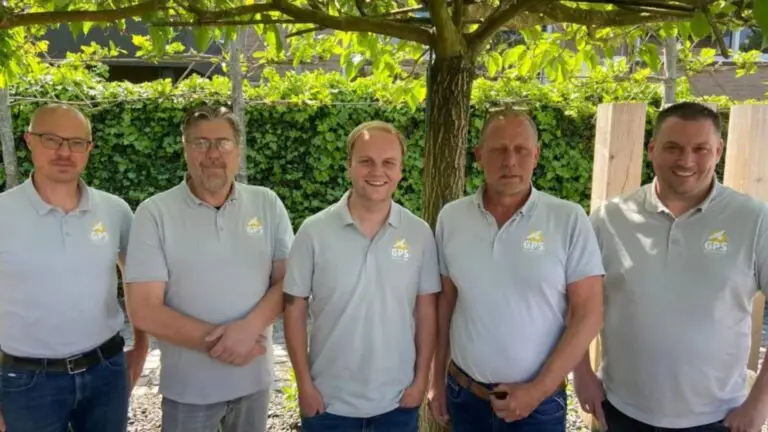 Team GPS Elshout A Giant Shows Absolute Class