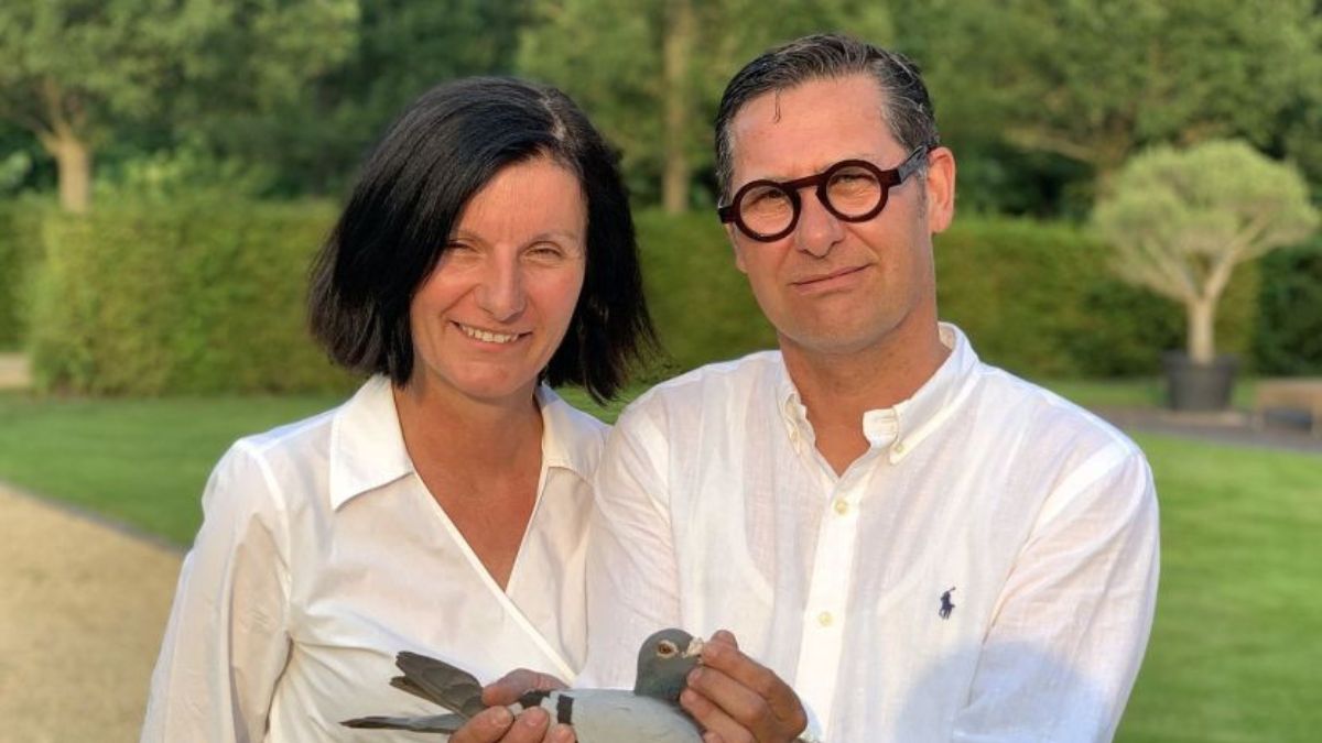 Dirk Deroose, The Man Who Puts A Lock On The Long Distance